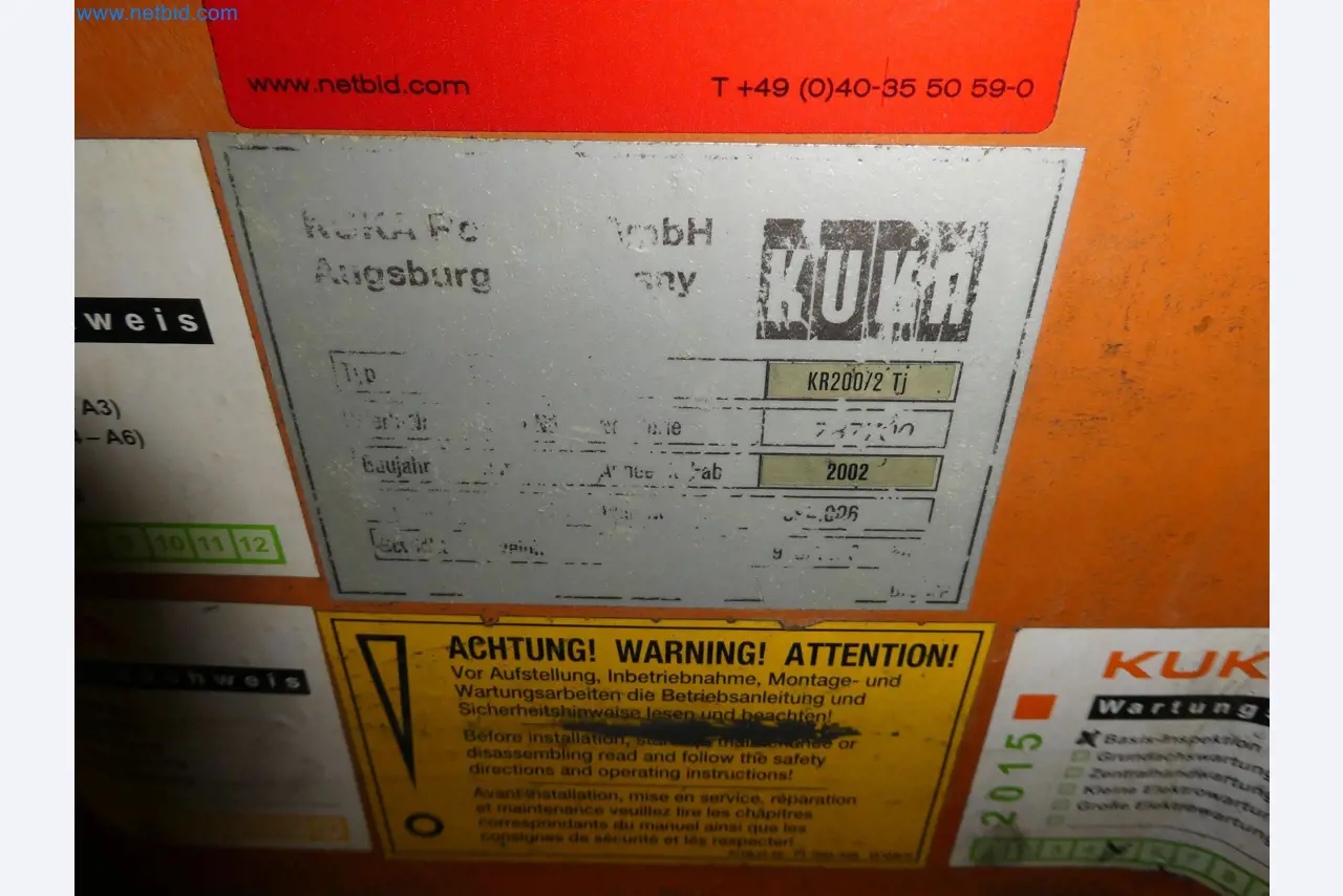 Robots, welding equipment and assembly accessories from the automotive industry-124