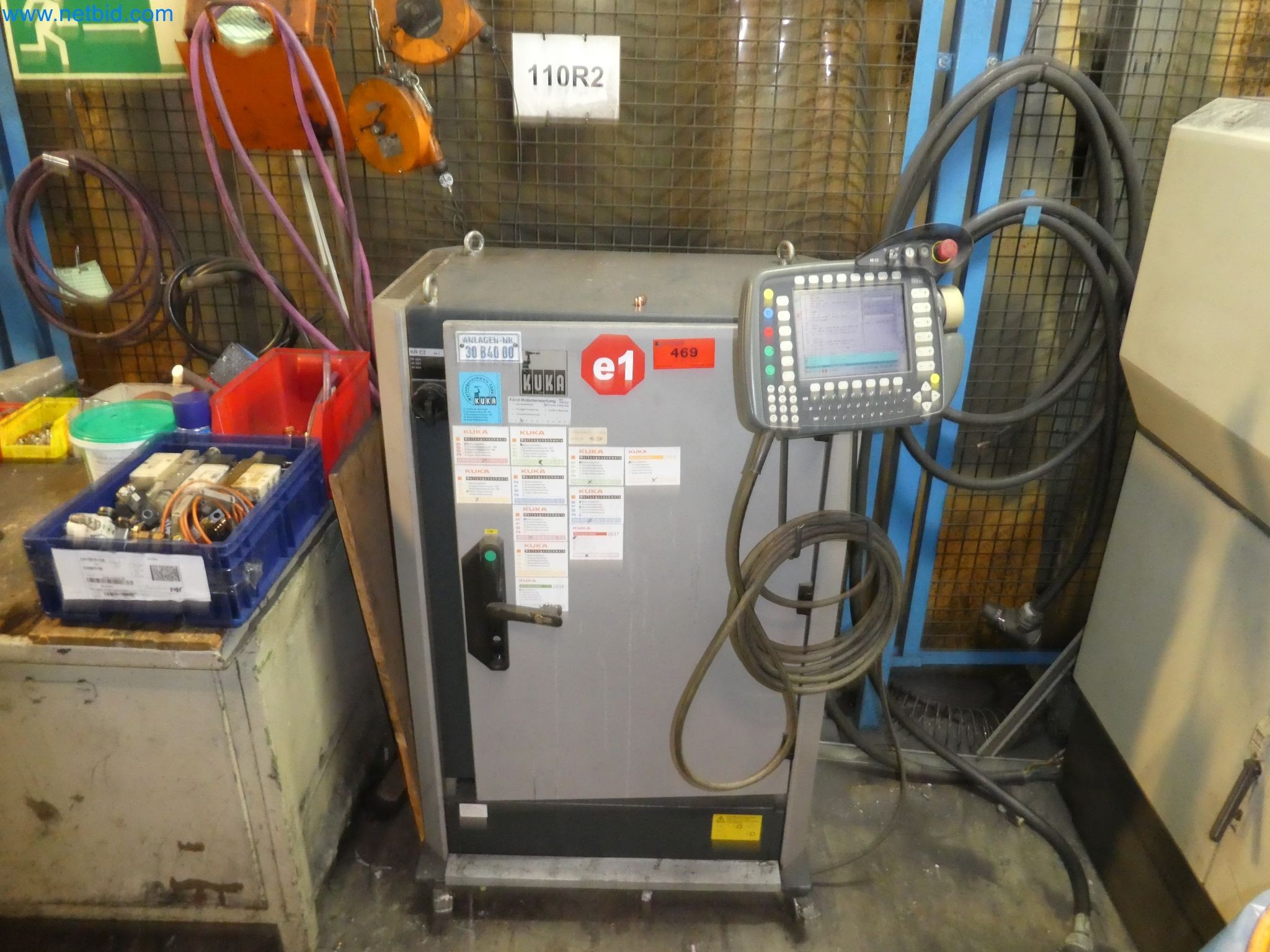 Robots, welding equipment and assembly accessories from the automotive industry-129