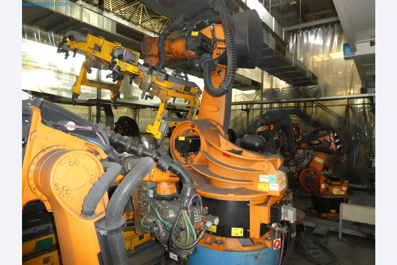 Robots, welding equipment and assembly accessories from the automotive industry-130