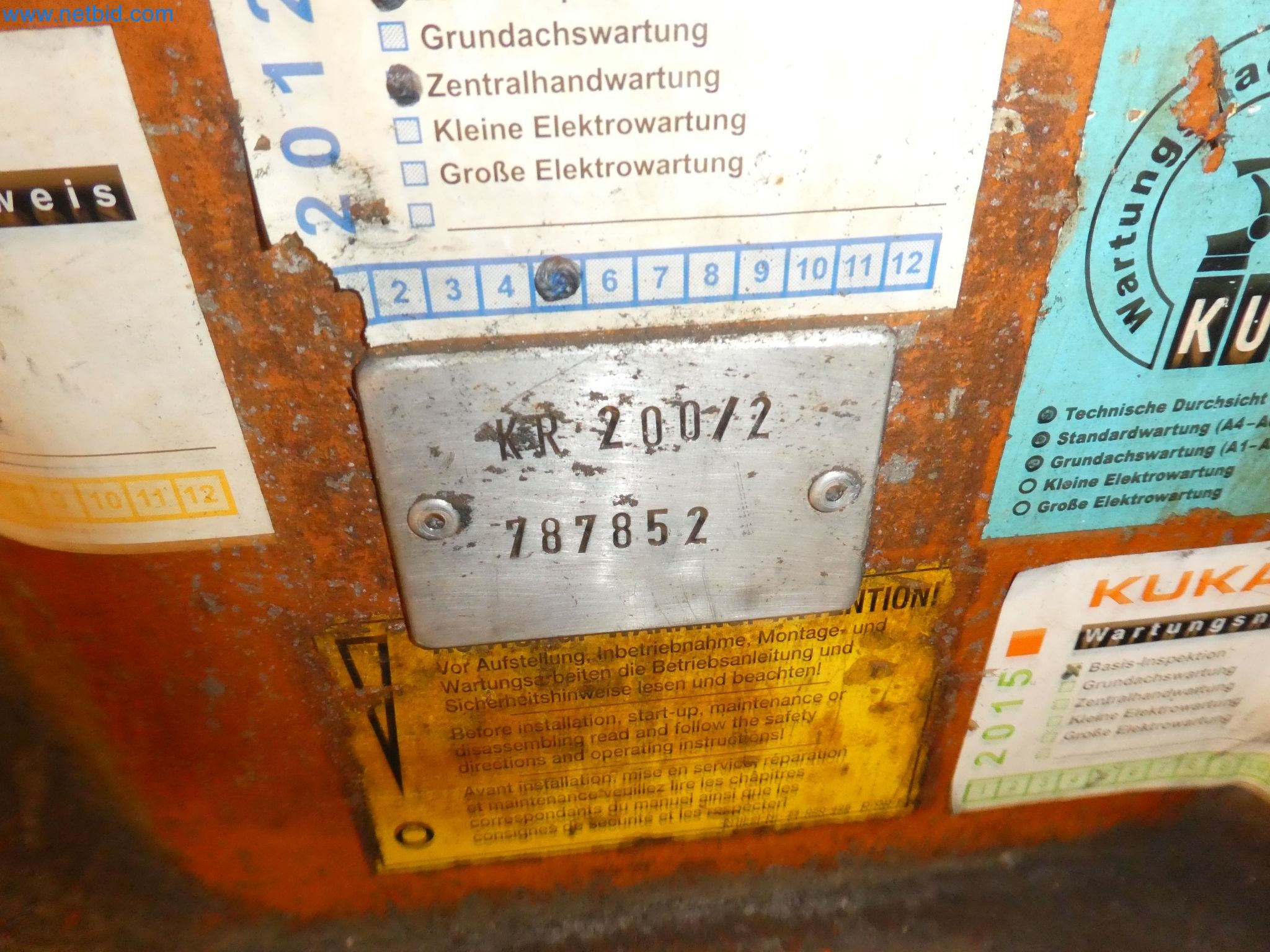 Robots, welding equipment and assembly accessories from the automotive industry-15