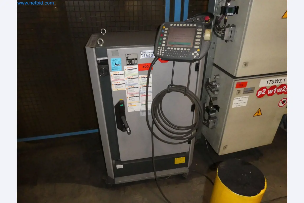 Robots, welding equipment and assembly accessories from the automotive industry-21