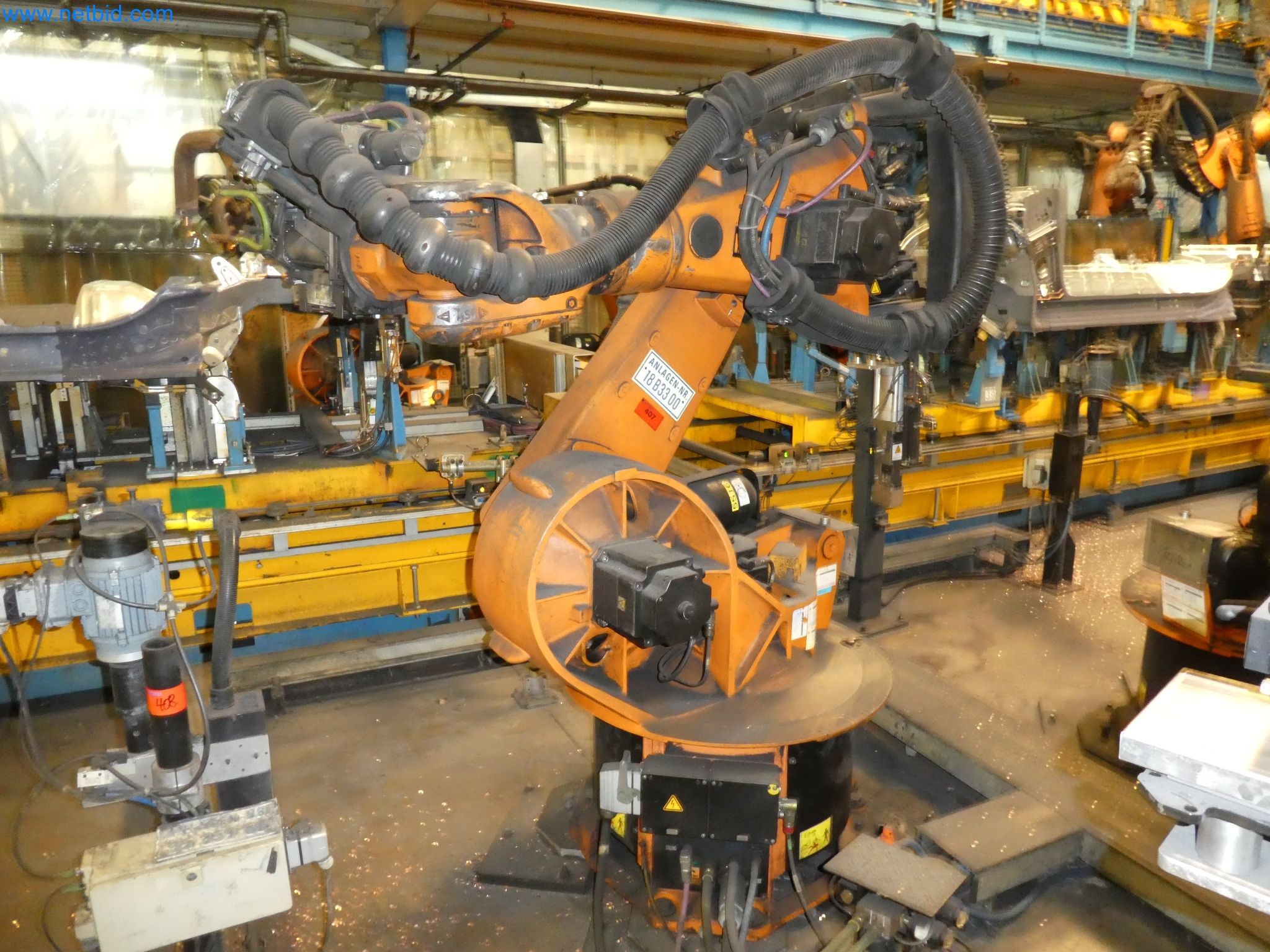 Robots, welding equipment and assembly accessories from the automotive industry-23