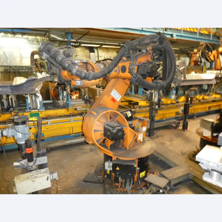 Robots, welding equipment and assembly accessories from the automotive industry-23