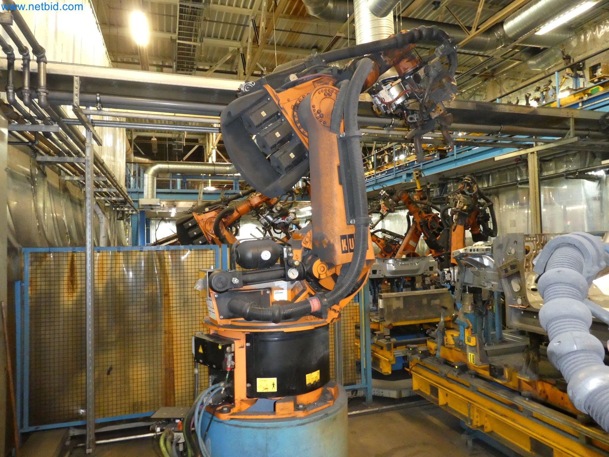 Robots, welding equipment and assembly accessories from the automotive industry-24