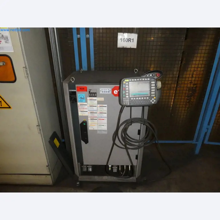 Robots, welding equipment and assembly accessories from the automotive industry-25