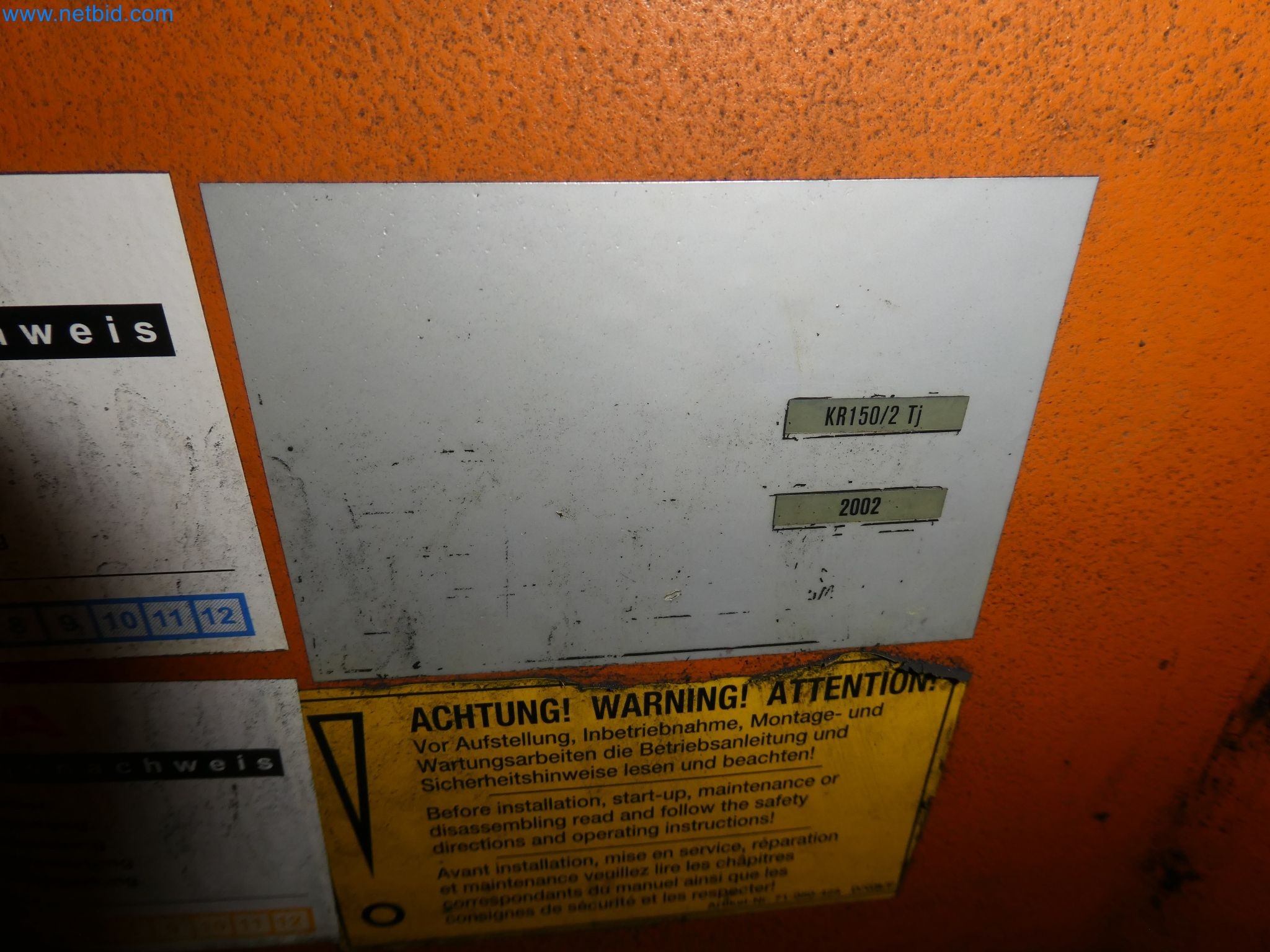 Robots, welding equipment and assembly accessories from the automotive industry-26