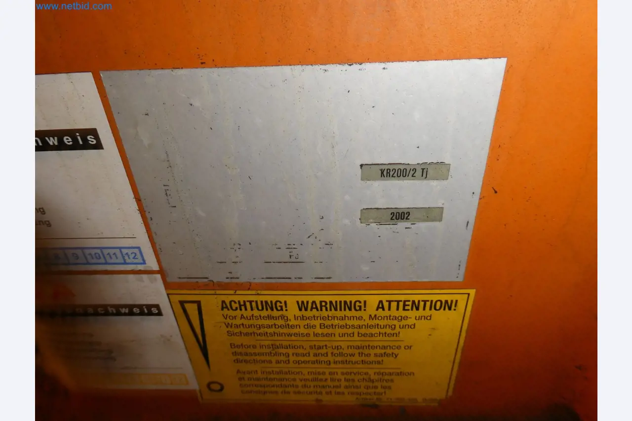 Robots, welding equipment and assembly accessories from the automotive industry-27