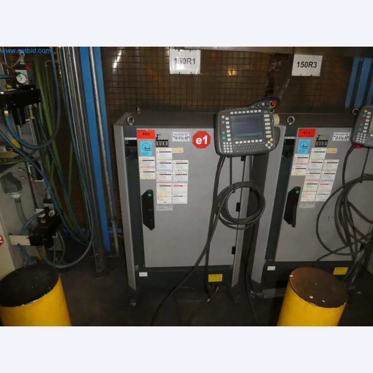 Robots, welding equipment and assembly accessories from the automotive industry-29