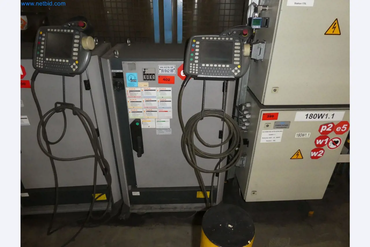 Robots, welding equipment and assembly accessories from the automotive industry-30