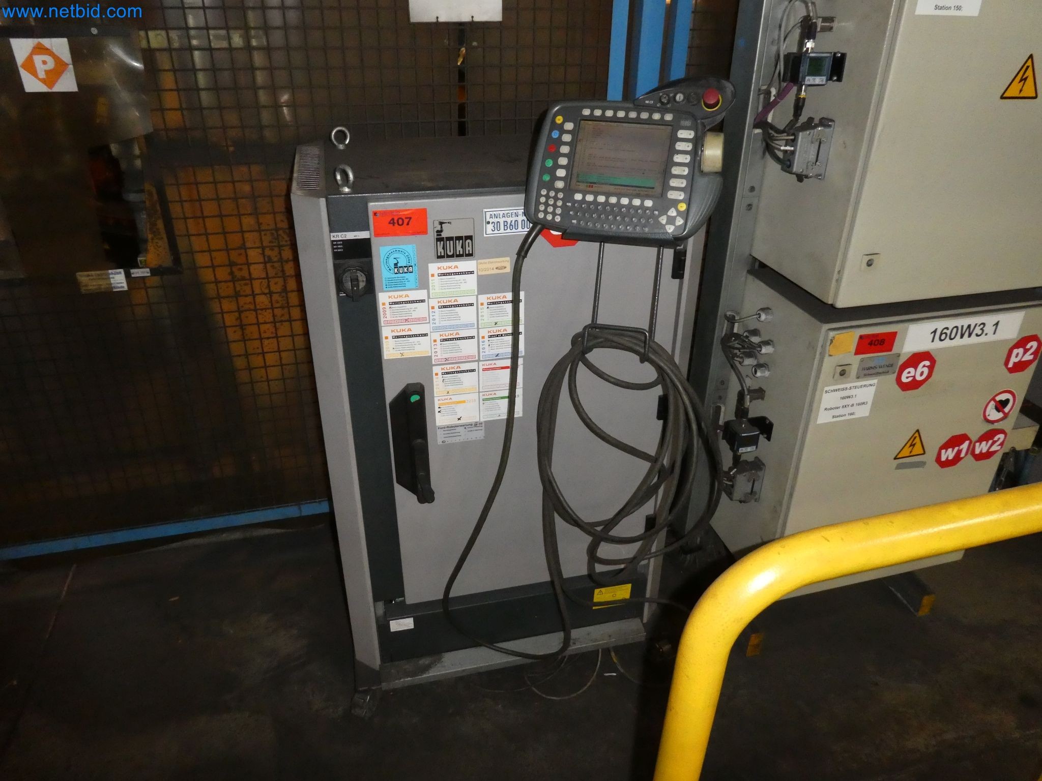 Robots, welding equipment and assembly accessories from the automotive industry-34