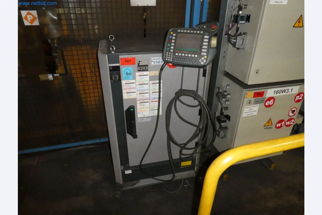 Robots, welding equipment and assembly accessories from the automotive industry-34