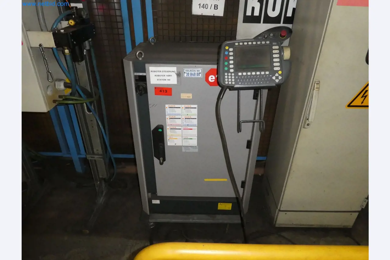 Robots, welding equipment and assembly accessories from the automotive industry-35