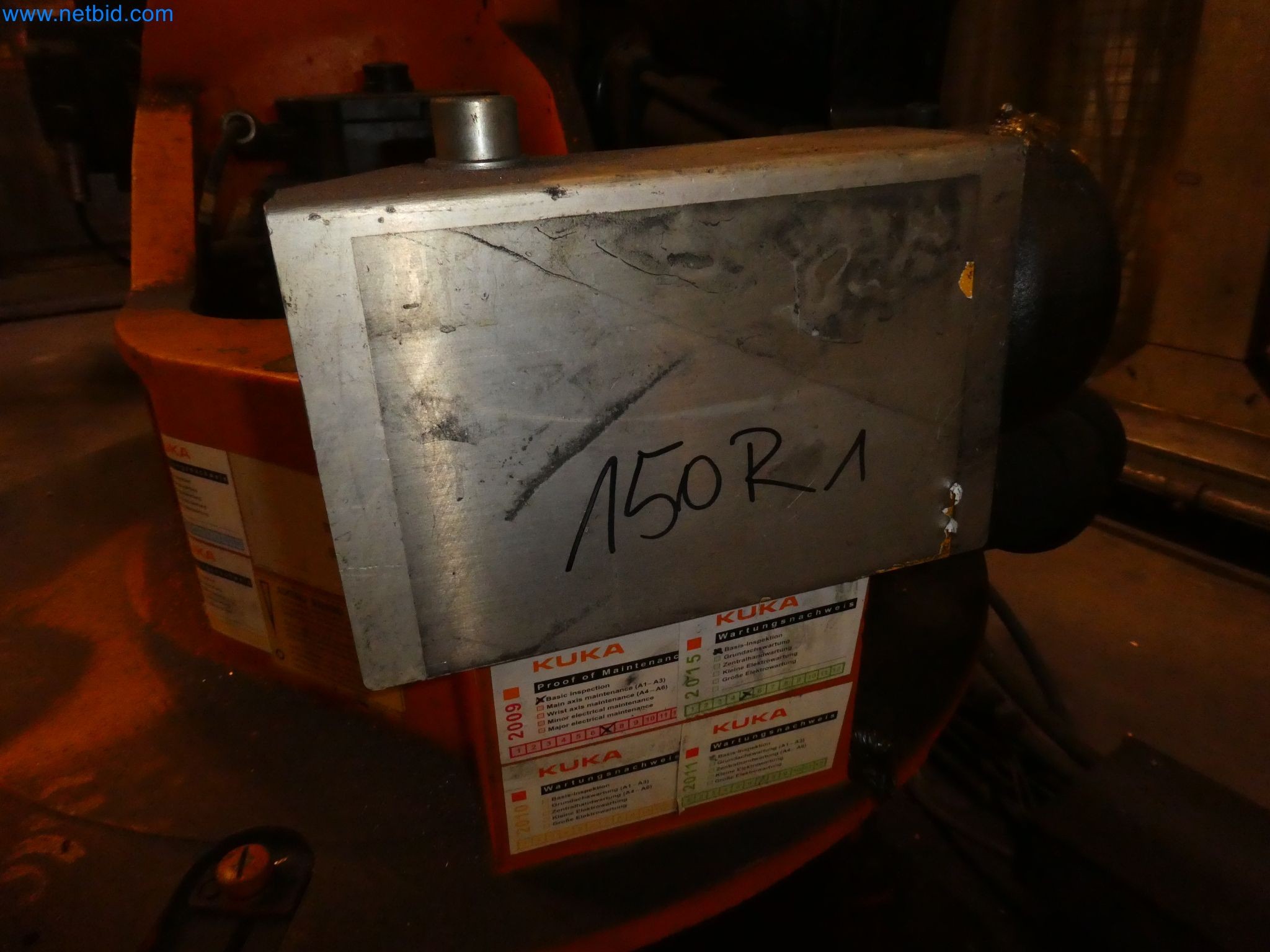 Robots, welding equipment and assembly accessories from the automotive industry-36