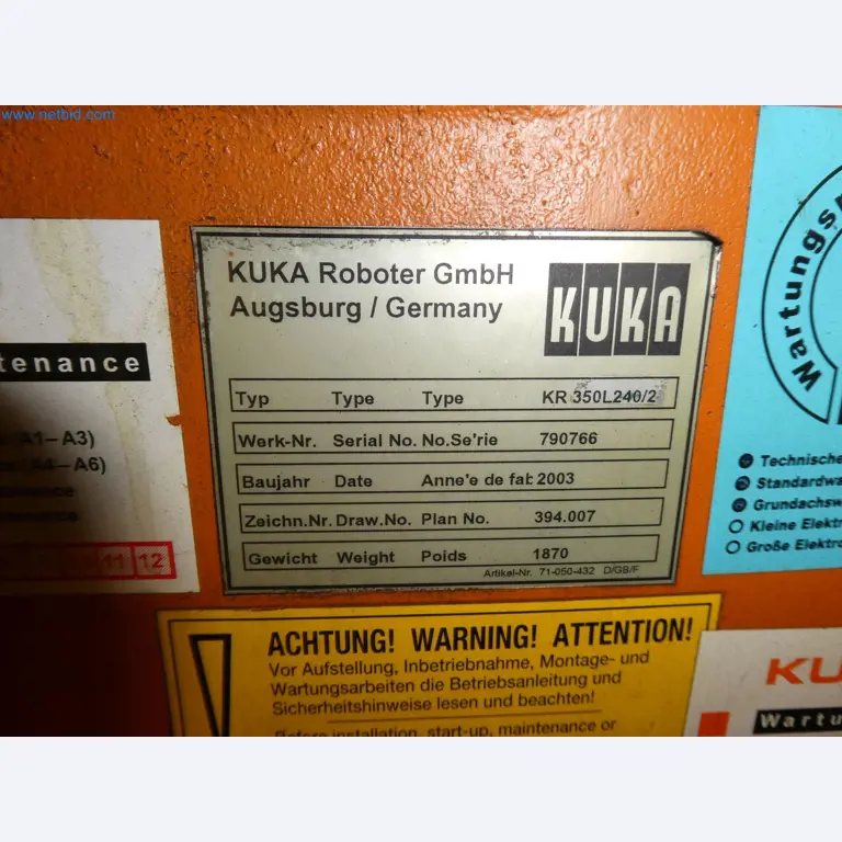 Robots, welding equipment and assembly accessories from the automotive industry-41