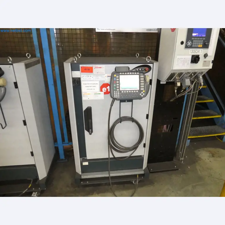 Robots, welding equipment and assembly accessories from the automotive industry-42