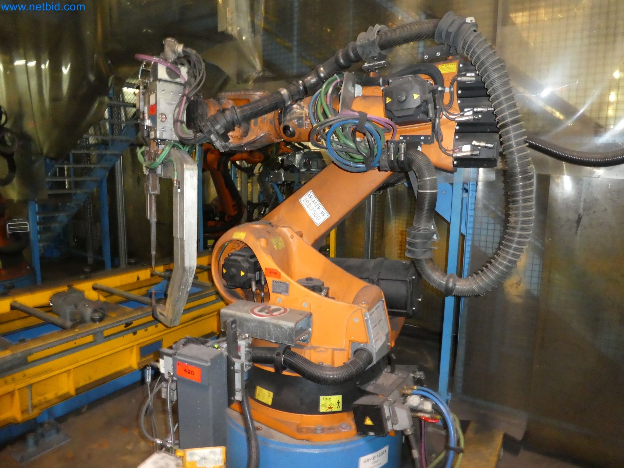 Robots, welding equipment and assembly accessories from the automotive industry-45