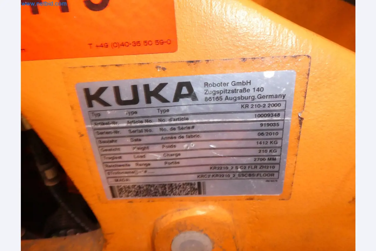 Robots, welding equipment and assembly accessories from the automotive industry-46