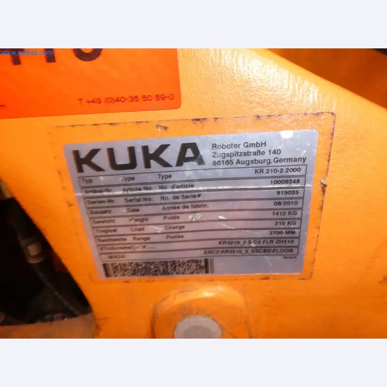 Robots, welding equipment and assembly accessories from the automotive industry-46