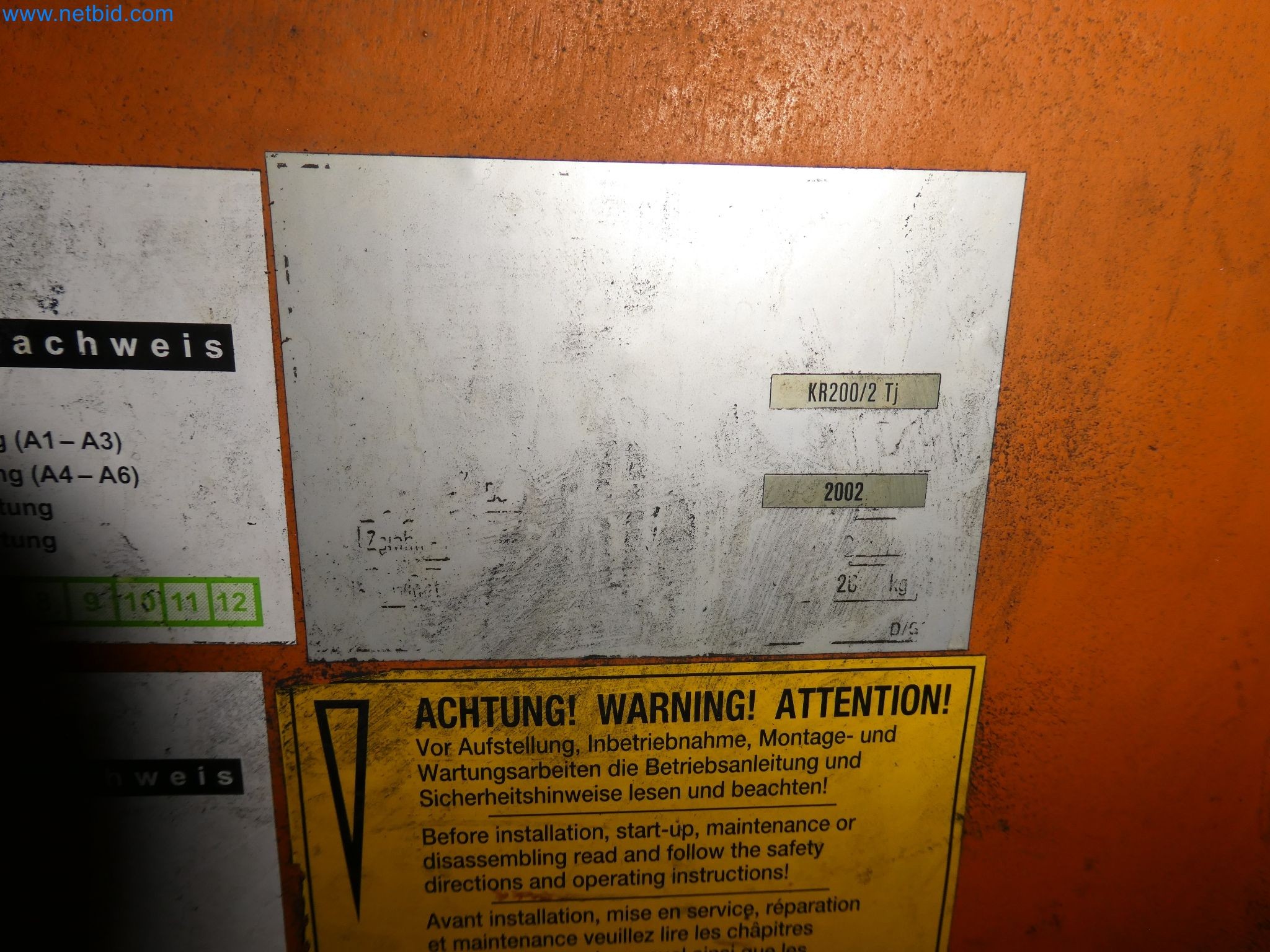 Robots, welding equipment and assembly accessories from the automotive industry-59