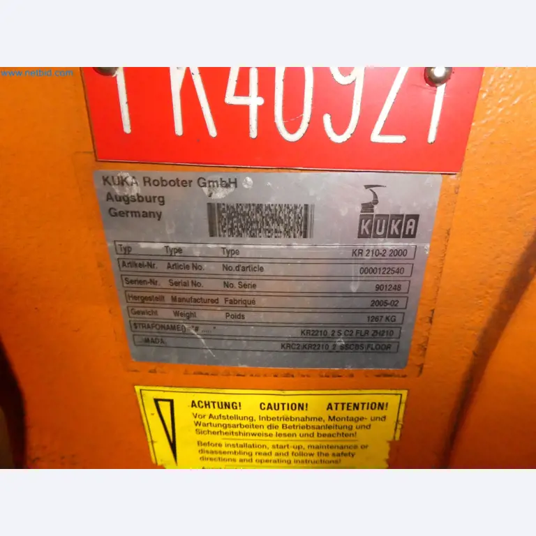 Robots, welding equipment and assembly accessories from the automotive industry-5