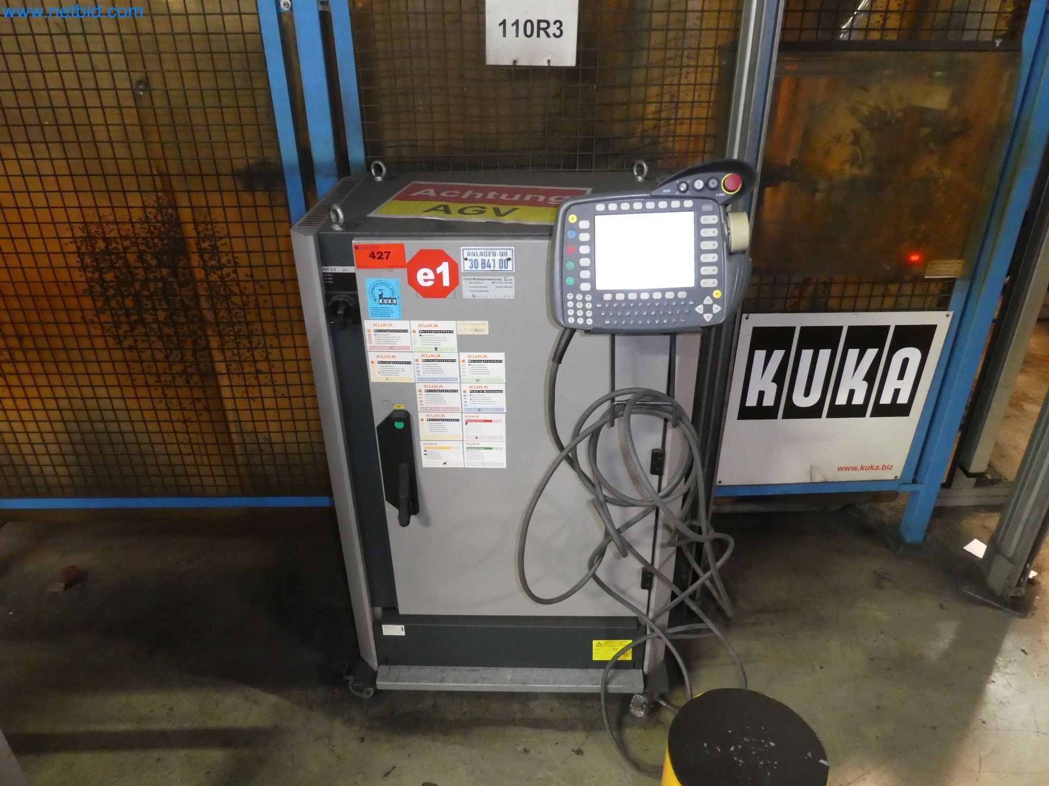 Robots, welding equipment and assembly accessories from the automotive industry-61