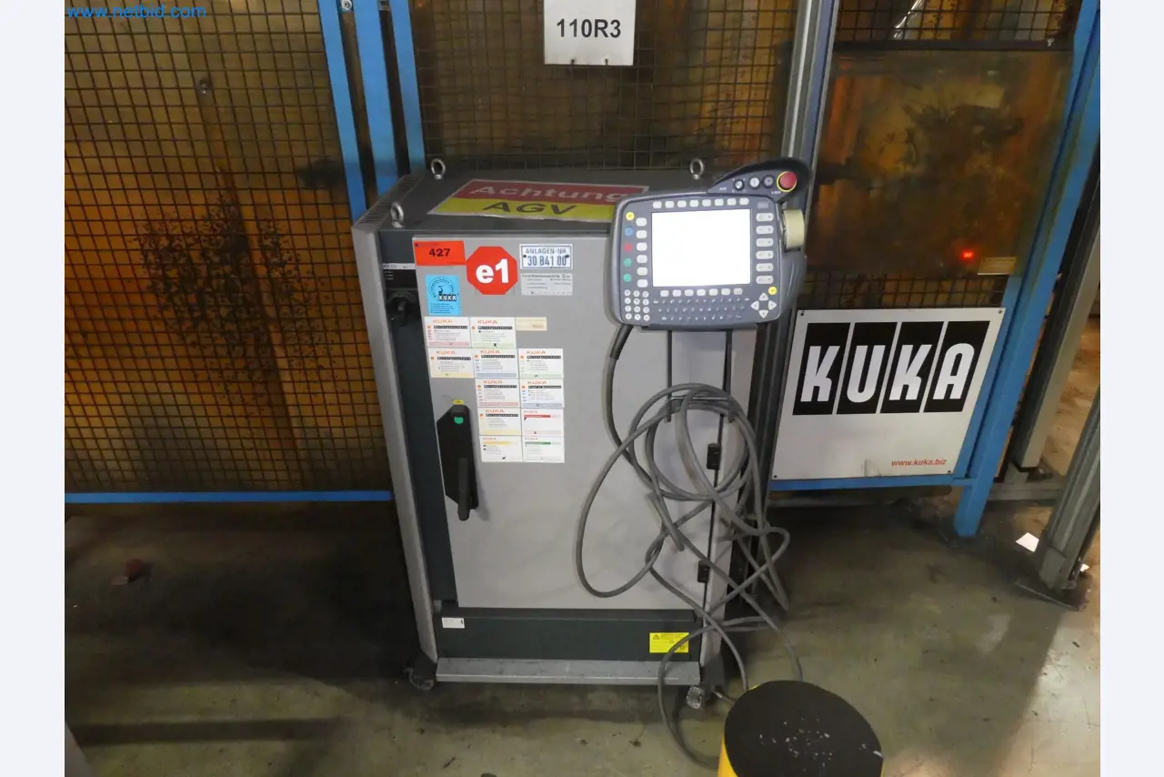 Robots, welding equipment and assembly accessories from the automotive industry-61