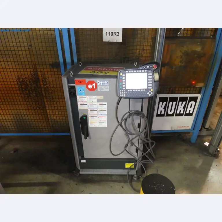 Robots, welding equipment and assembly accessories from the automotive industry-61