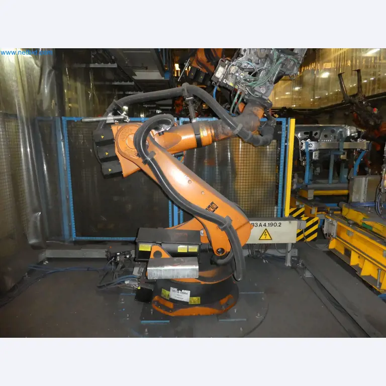 Robots, welding equipment and assembly accessories from the automotive industry-65