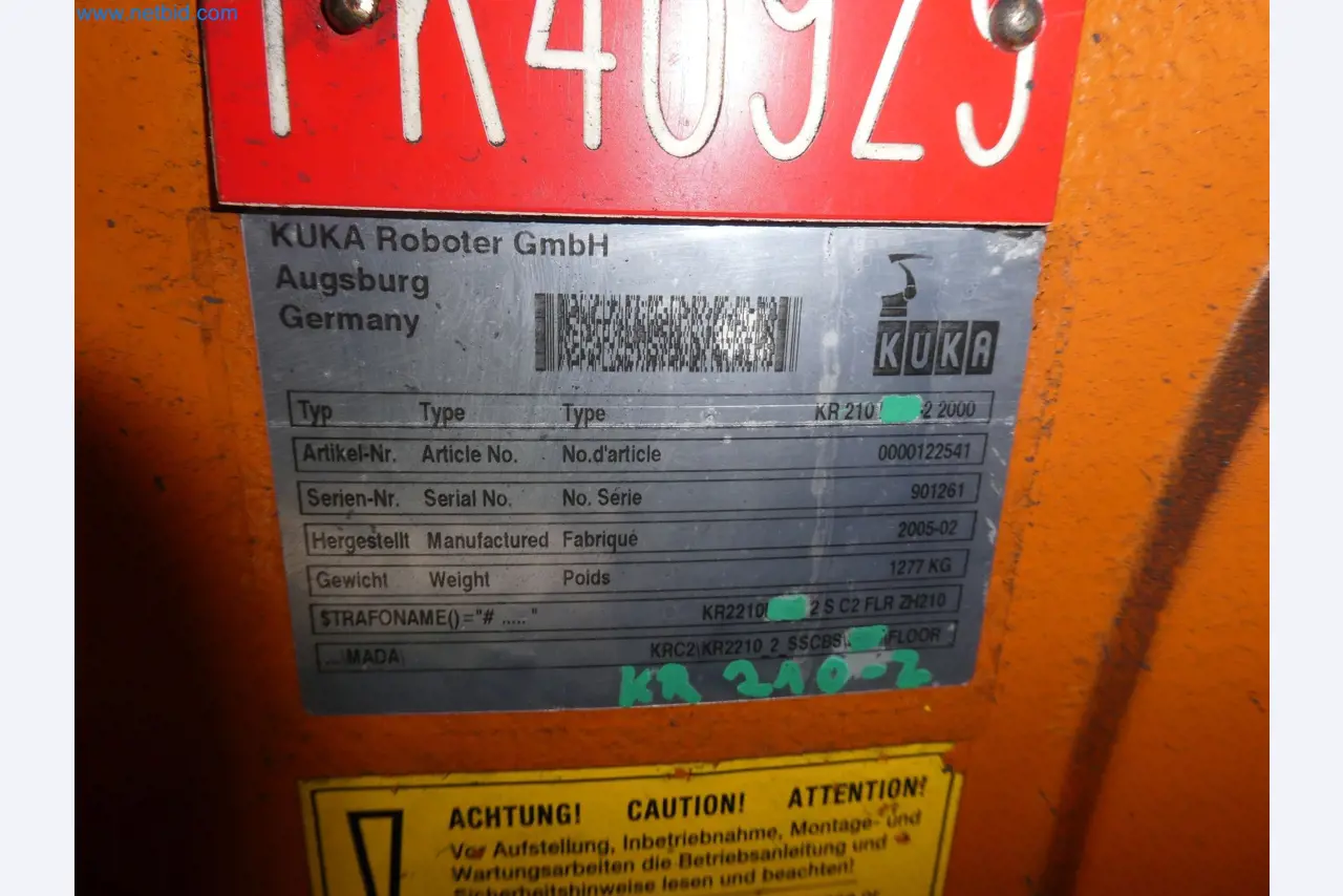 Robots, welding equipment and assembly accessories from the automotive industry-66