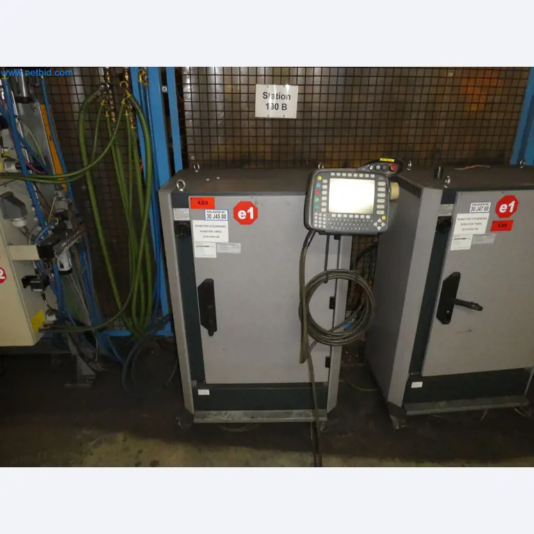 Robots, welding equipment and assembly accessories from the automotive industry-67