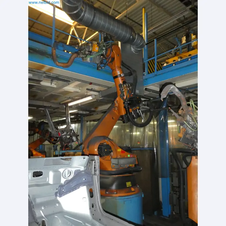 Robots, welding equipment and assembly accessories from the automotive industry-69