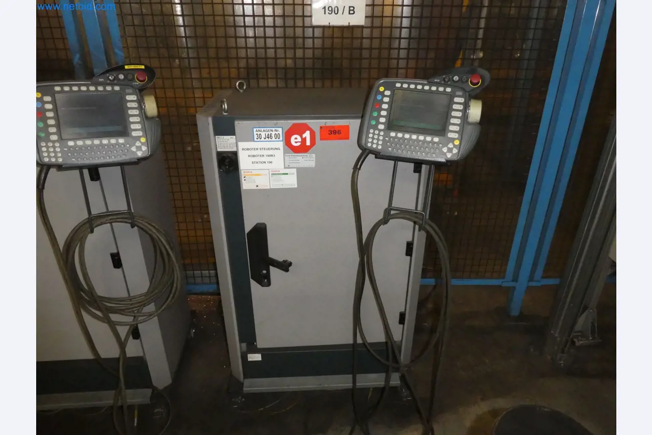 Robots, welding equipment and assembly accessories from the automotive industry-6