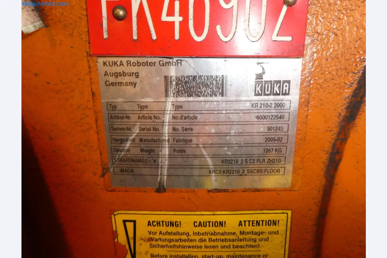 Robots, welding equipment and assembly accessories from the automotive industry-70