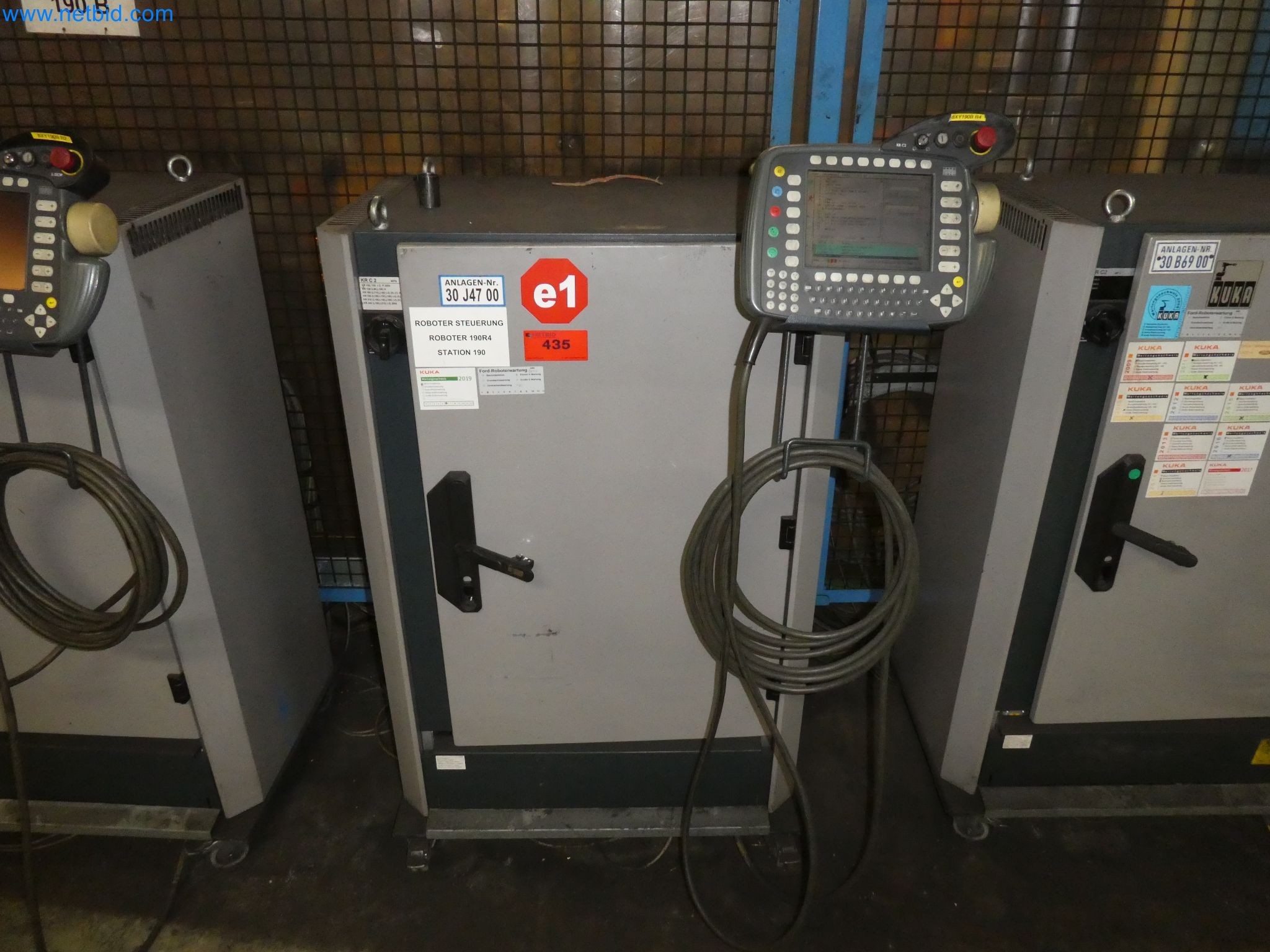 Robots, welding equipment and assembly accessories from the automotive industry-71