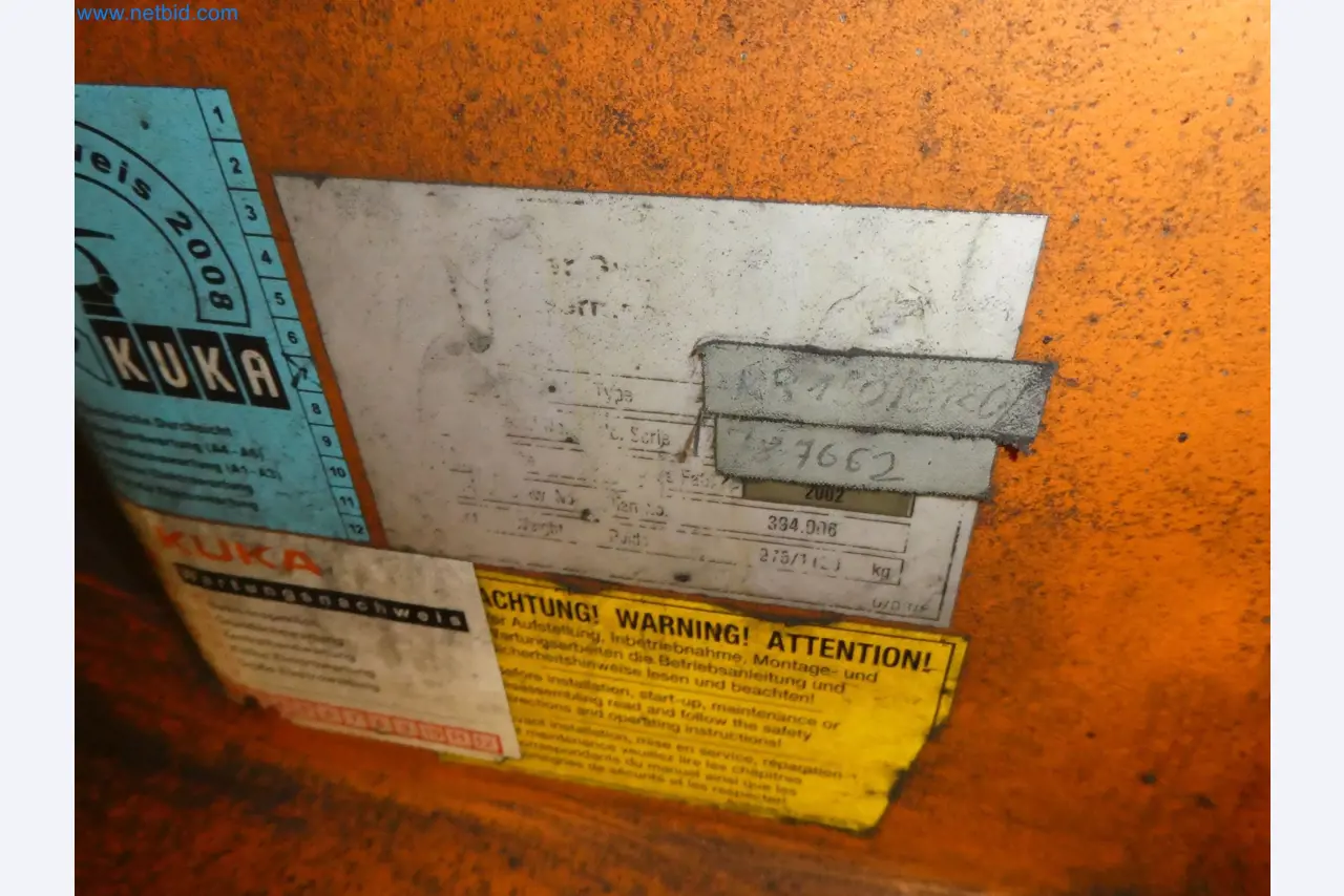 Robots, welding equipment and assembly accessories from the automotive industry-79