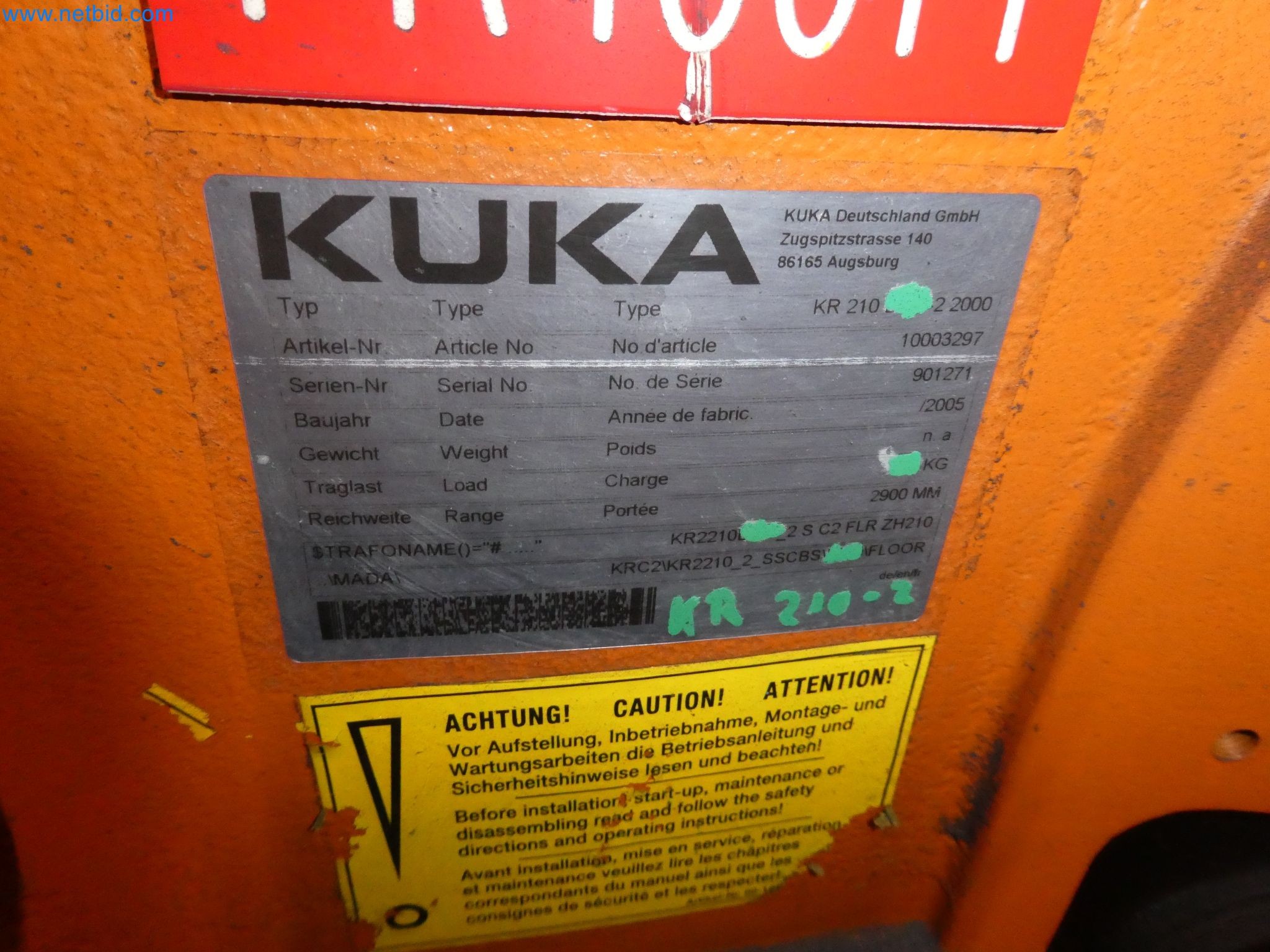 Robots, welding equipment and assembly accessories from the automotive industry-7