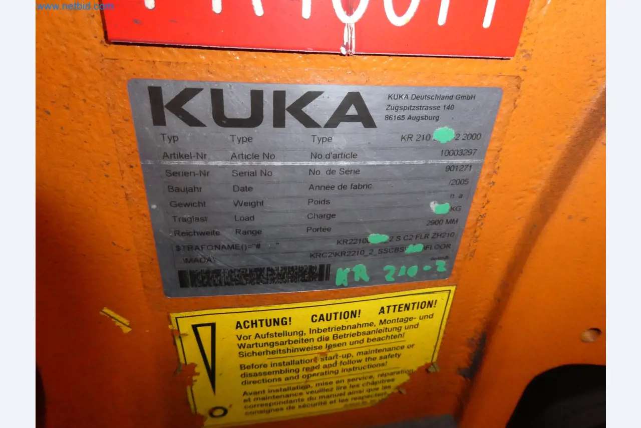 Robots, welding equipment and assembly accessories from the automotive industry-7