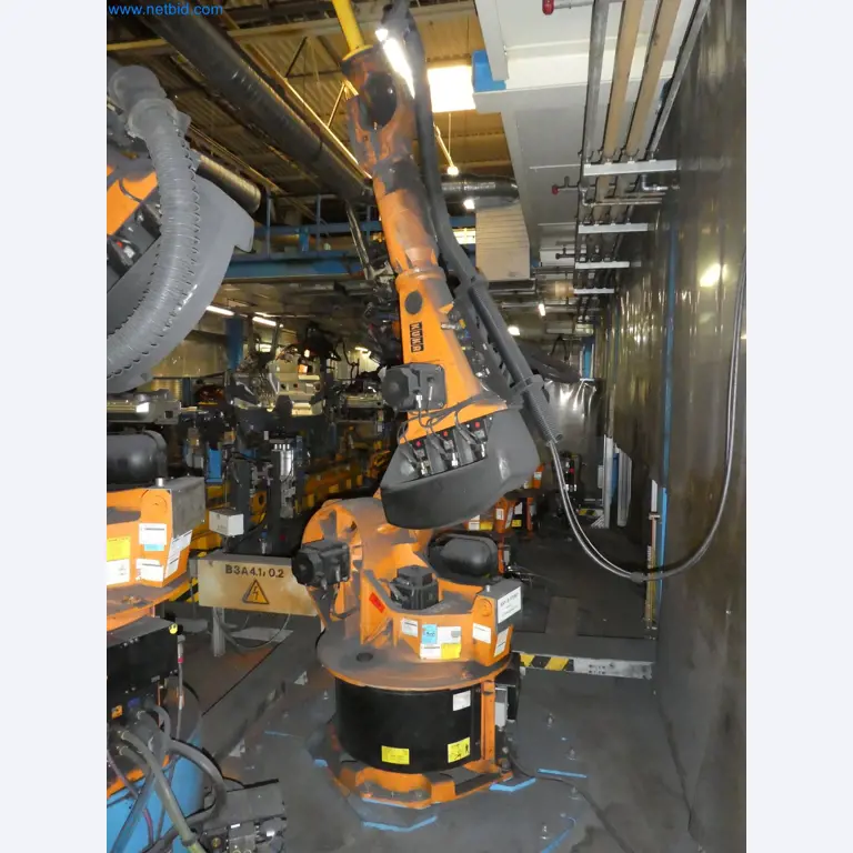 Robots, welding equipment and assembly accessories from the automotive industry-80