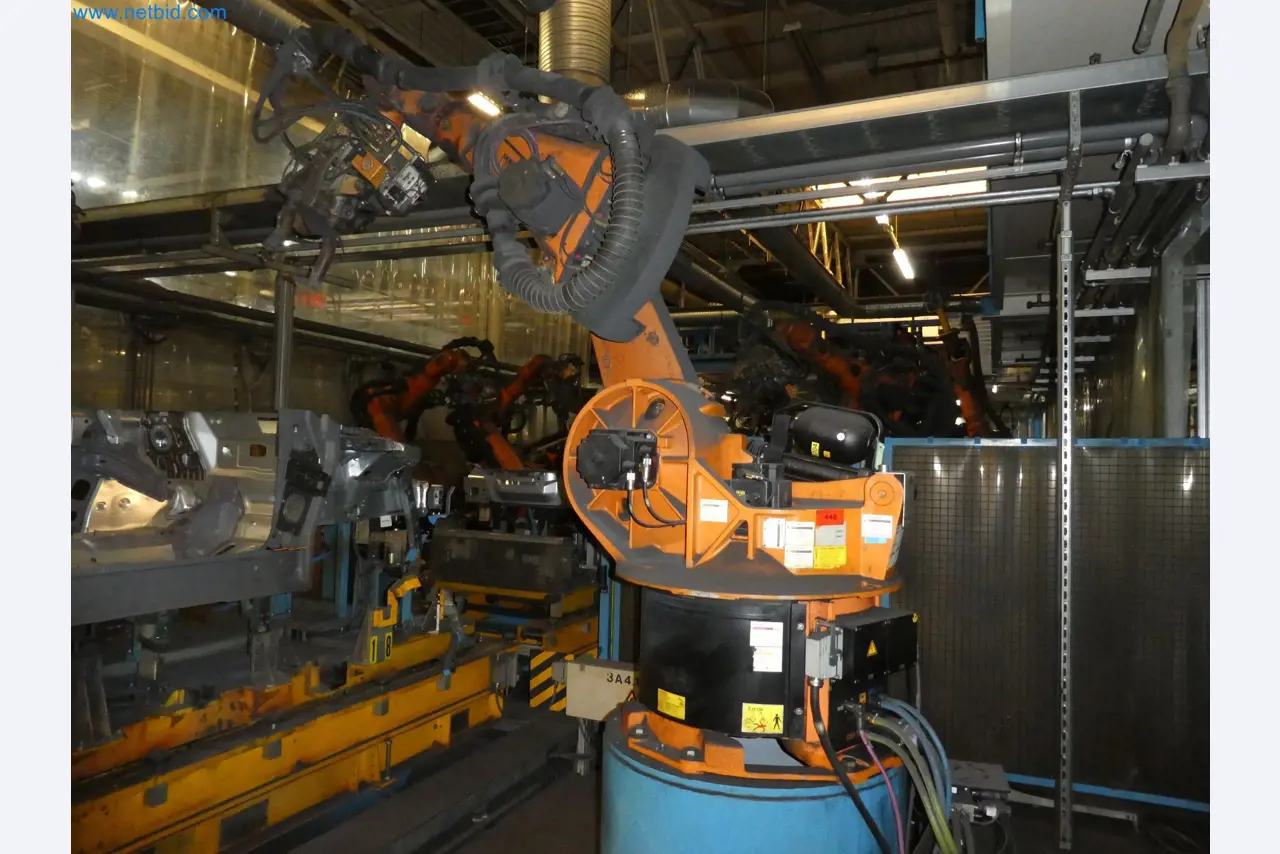 Robots, welding equipment and assembly accessories from the automotive industry-86
