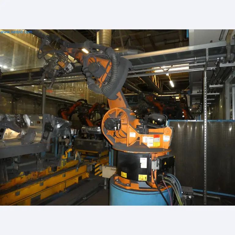 Robots, welding equipment and assembly accessories from the automotive industry-86