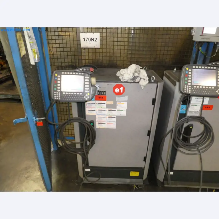 Robots, welding equipment and assembly accessories from the automotive industry-87