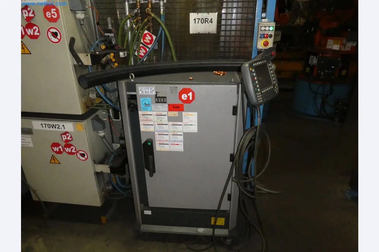 Robots, welding equipment and assembly accessories from the automotive industry-91