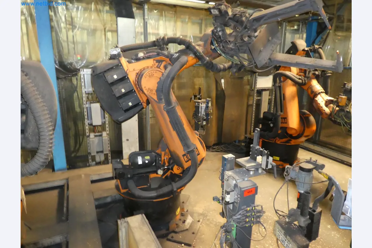 Robots, welding equipment and assembly accessories from the automotive industry-93