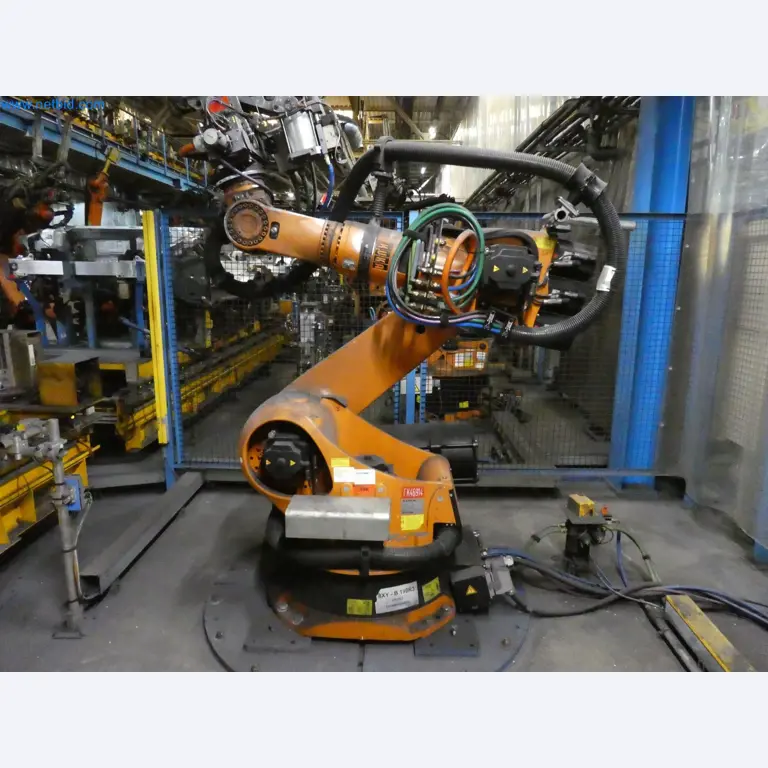 Robots, welding equipment and assembly accessories from the automotive industry-9