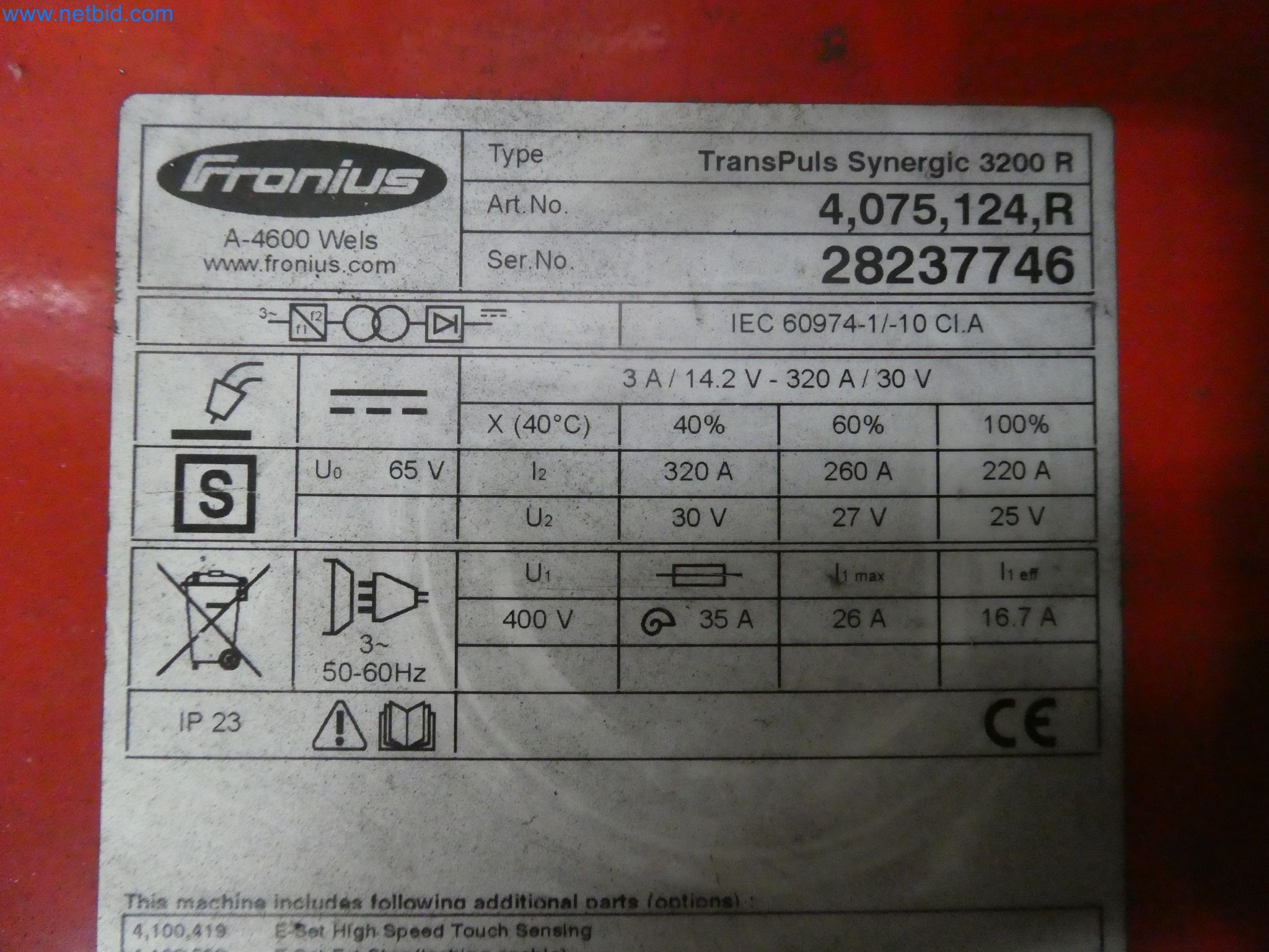 Robots, welding equipment and assembly accessories from the automotive industry-3