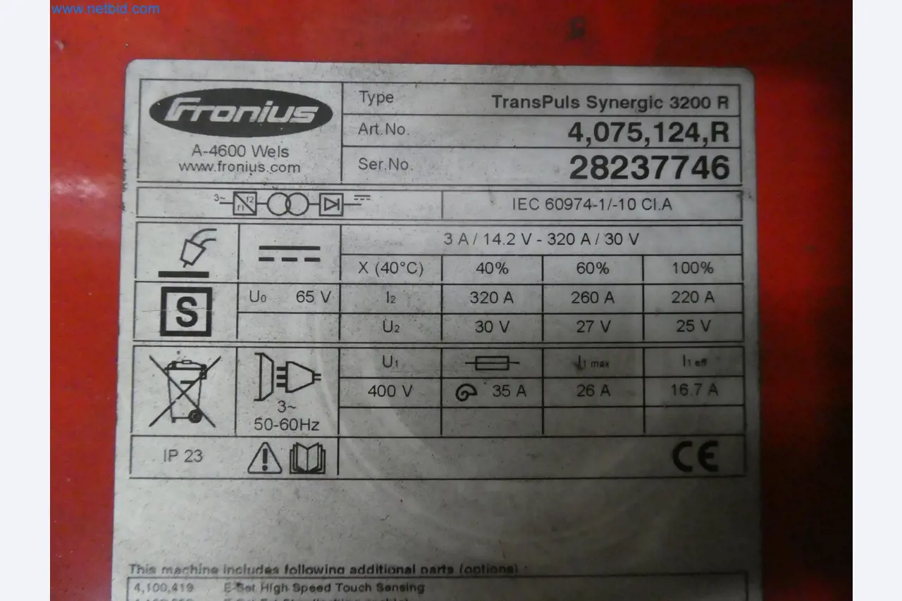 Robots, welding equipment and assembly accessories from the automotive industry-3