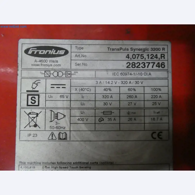 Robots, welding equipment and assembly accessories from the automotive industry-3