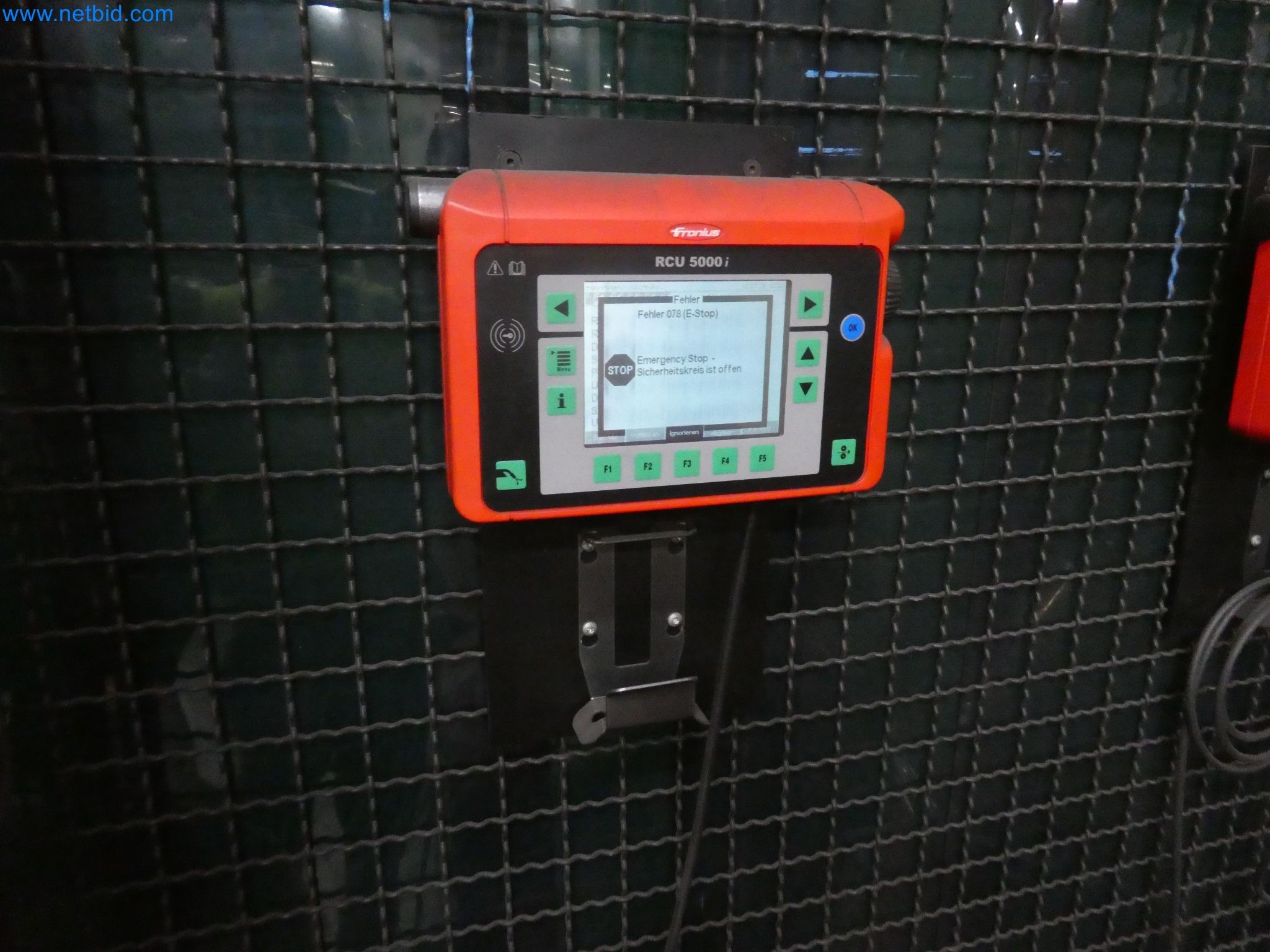 Robots, welding equipment and assembly accessories from the automotive industry-5