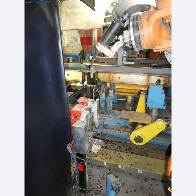 Robots, welding equipment and assembly accessories from the automotive industry-7