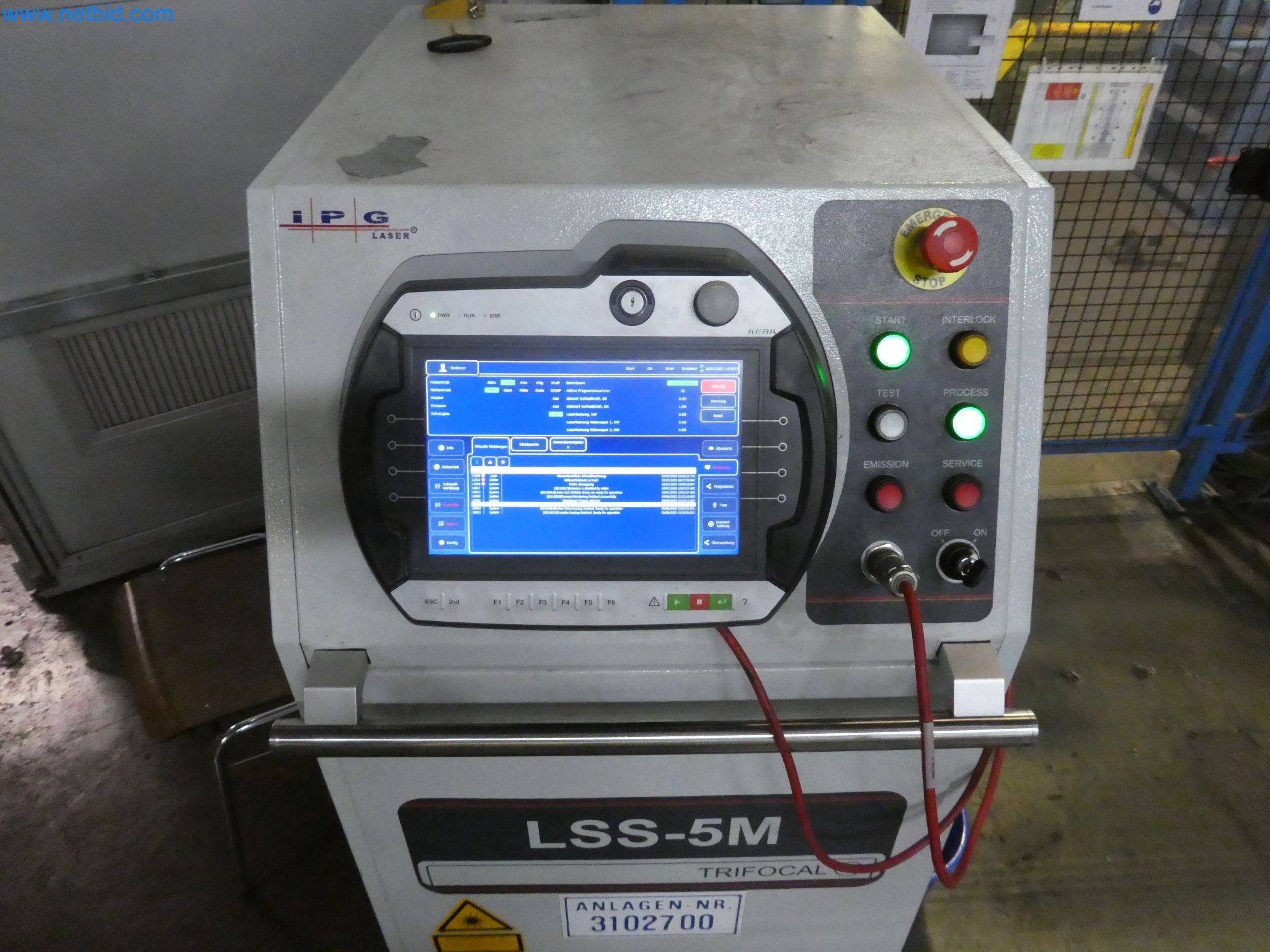 Roboti, varilna oprema in pripomočki za montažo iz avtomobilske industrije-9